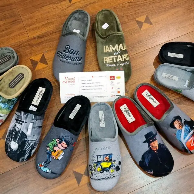 Chaussons fantaisie à motifs et messages humoristiques